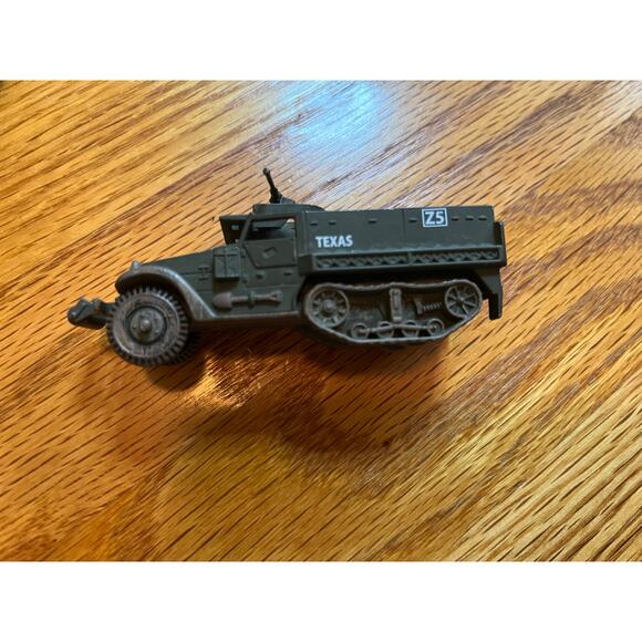 Set of 5 vintage die cast and plastic Army vehicles helicopter tank truck boat - Picture 3 of 8